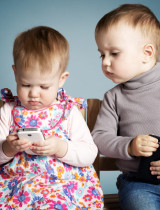 Prvý mobilný telefón: Kedy ho dieťaťu kúpiť a aký by mal byť?