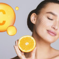 Vitamín C: Kľúč k hladkej, žiarivej pleti bez vrások – zistite ako!