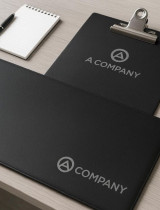 Ako tlačiť personalizované písacie podložky na firemné darčeky a branding