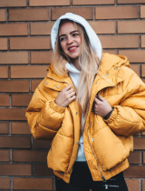 Ako si vybrať dámsku zimnú bundu, ktorá je teplá a zároveň štýlová?