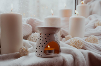 Vonné sviečky pod paľbou vedcov. Existuje jemnejšia a zdravšia alternatíva?