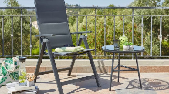 Užite si slnečné dni na balkóne: Tipy, ako ho zveľadiť