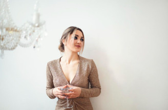 Oblečenie je nástroj, nie diktát a sebavedomie je dôležitejšie ako dokonalá dĺžka šiat