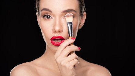 Najzaujímavejšie fakty o líčení: Kedy vznikol najstarší make-up a kde objavili prvý lak na nechty?