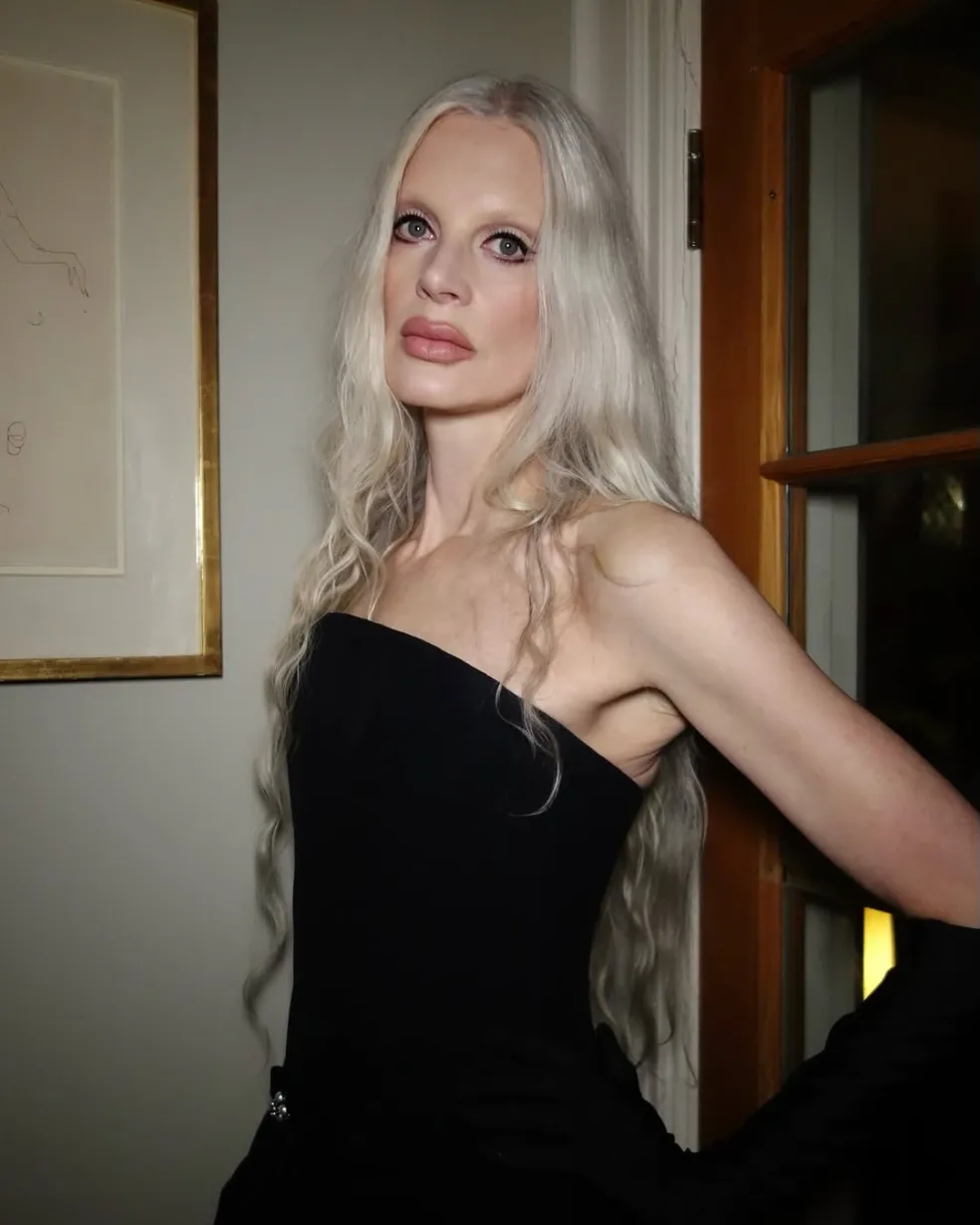 dlhé vlasy po päťdesiatke