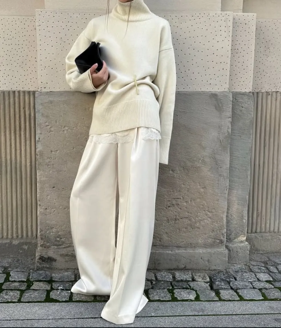 Cloud Dancer Pantone