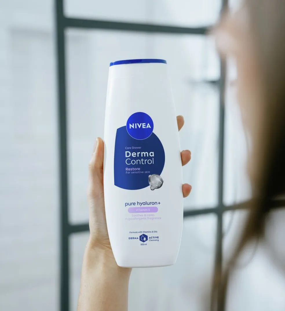 NIVEA Sprchové gely Derma Control