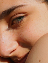 Prečo už dnes neriešime vrásky, ale kvalitu kože? Takto vyzerá skutočne zdravá pleť!