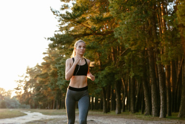 Biologický vek sa dá oklamať! A nepotrebujete na to viac než 75 minút týždenne