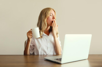 Budíš sa unavená? Tieto 3 príznaky môžu znamenať, že ti chýba magnézium