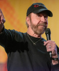 Chuck Norris zomrel: Prečo si ho budú ľudia pamätať aj o 100 rokov?