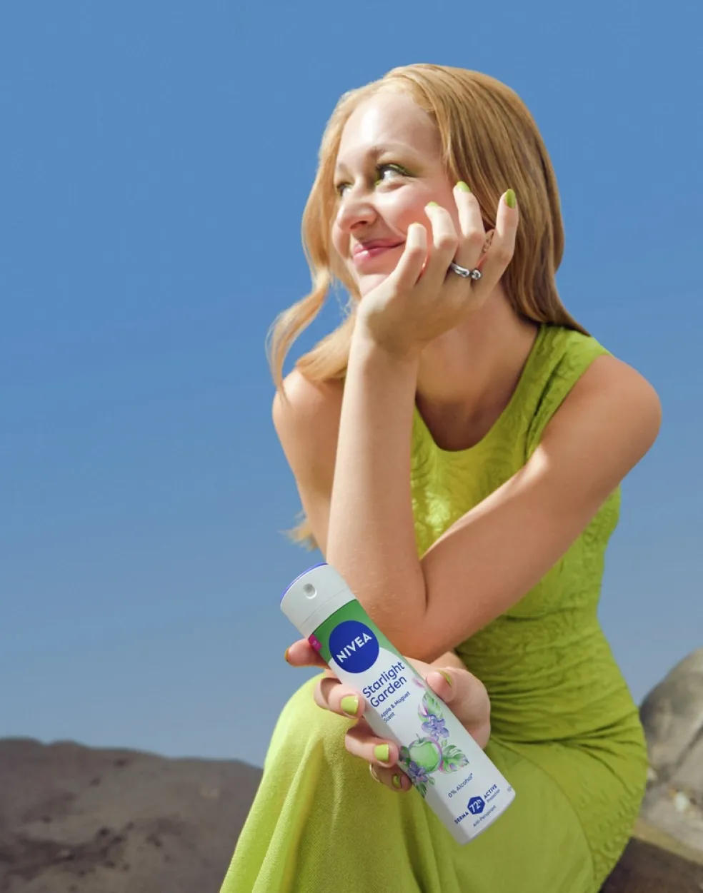 NIVEA Sprej Antiperspirant Starlight Garden