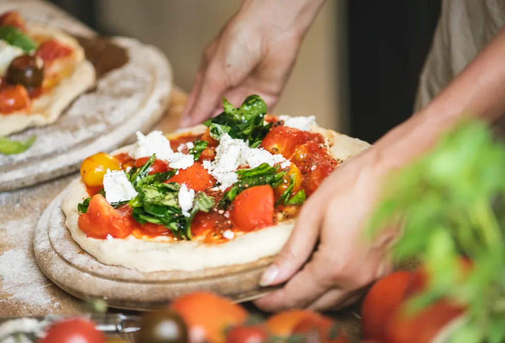 proteínová pizza z gréckeho jogurtu a múky