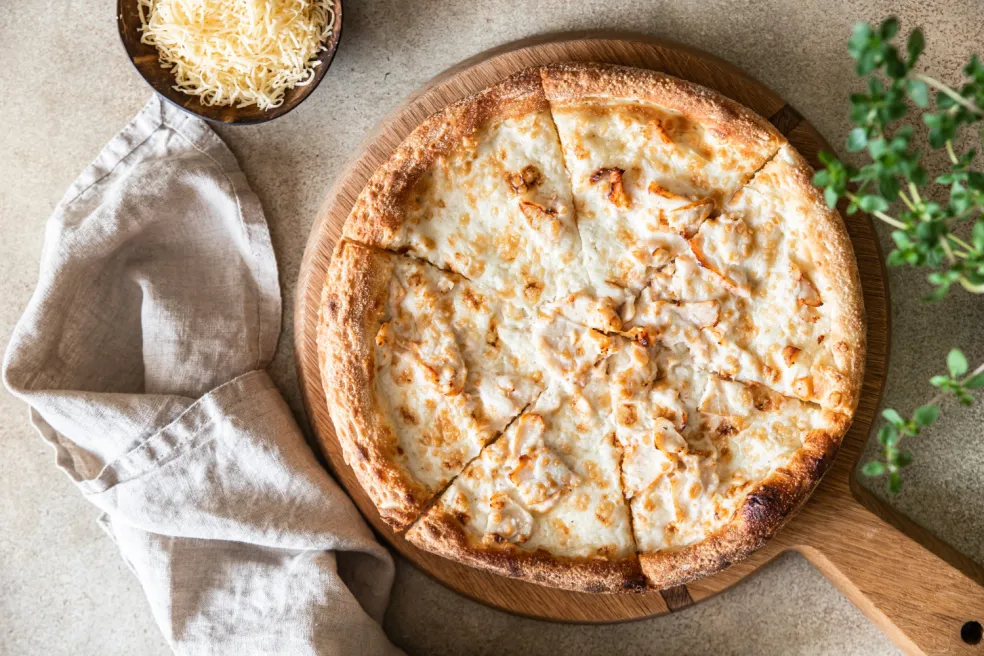 cottage cheese pizza s vysokým obsahom bielkovín