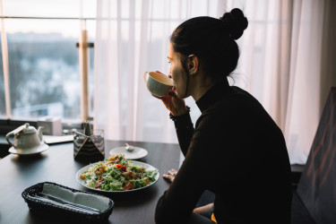 Čo je mindful eating? 5 návykov, ktoré môžu zmeniť spôsob, akým jete